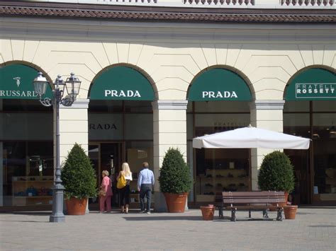 prada outlet am gardasee|Prada outlet venedig.